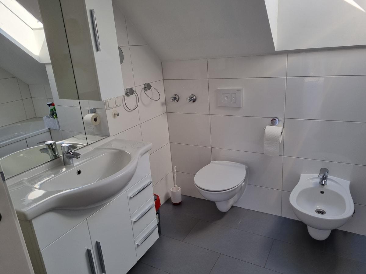 Bad mit WC und Bidet