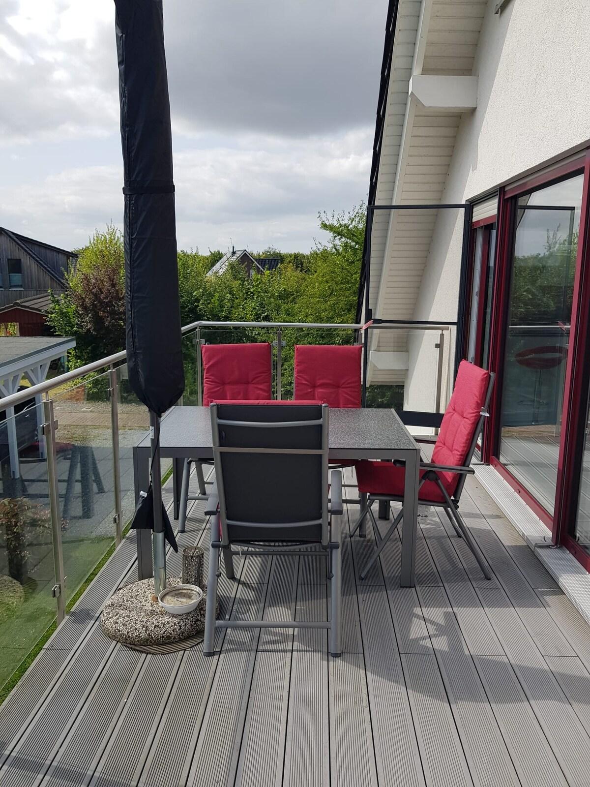 Balkon mit Sitzplatz